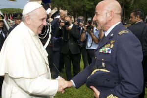 Il Colonnello Santoro e Sua Santita Papa Francesco