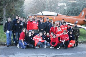 Il Comandante della base di Cadimare Col Borfiga con alcuni frequentatori