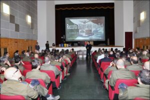 Il-Direttore-Colonnello-Lorenzon-apre-i-lavori-della-conferenza-