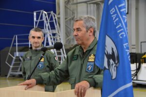 Il-Gen-Frigerio-parla-al-personale-della-TFA