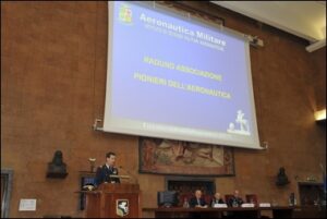 Il Gen Valente durante il saluto di benvenuto