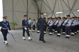 Il Generale Mazzi passa in rassegna lo schieramento
