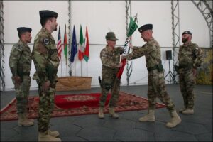 Il colonnello Ippoliti cede lo stendardo dellASAAT