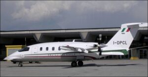 aereo militare su terraferma