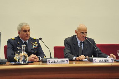 Intervento dellAmb Melani ai frequentatori