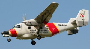 Larrivo-del-velivolo-M-28-Skytruck-della-Straz-Graniczna-polacca-a-Brindisi