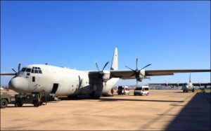Limbarco dei pazienti ad Elmas sul velivolo C130J