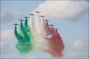 aerei militari in volo - freccie tricolore