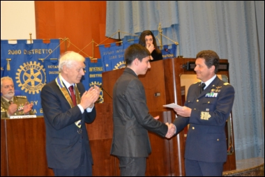 stretta di mano
