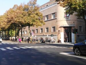 Palazzo Gandini_particolare angolo ingresso visto da Viale Cavour