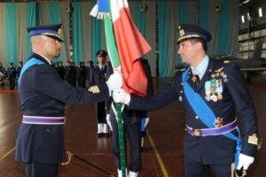 Passaggio della Bandiera dIstituto del 61 Stormo 1