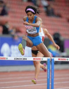 atleta Pedroso salto della staffetta