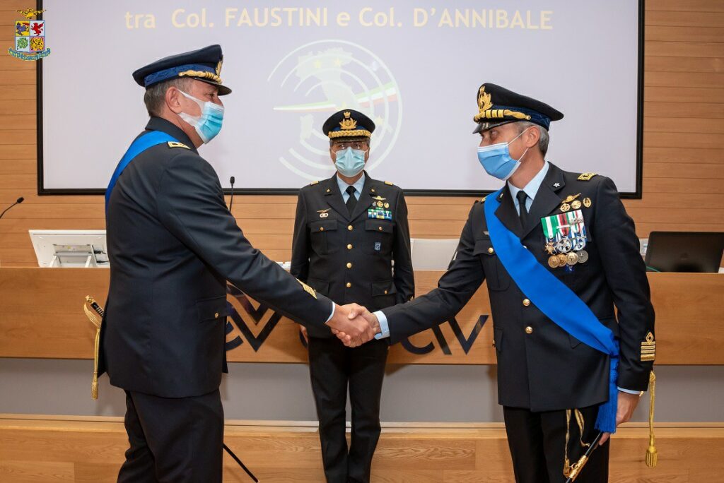 CAMBIO COMANDO: PASSAGGIO DI CONSEGNE AL REPARTO SERVIZI COORDINAMENTO E CONTROLLO - Aeronautica Militare