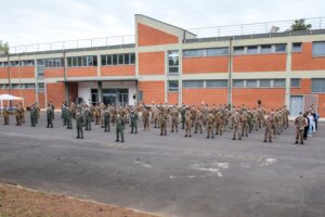 militari in posizione