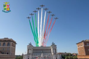 aerei militari in volo - freccie tricolore