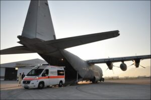Trasporto_paziente_ECMO_AeronauticaMilitare-BusnagoSoccorso_20ago2012