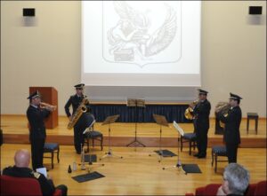Un-momento-del-concerto-dei-4-frequentatori-musicisti-del-9-Corso