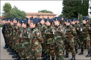 Una fase della cerimonia di fine corso