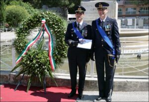 MEDAGLIA D'ARGENTO AL MERITO CIVILE A LAMPEDUSA - Aeronautica Militare