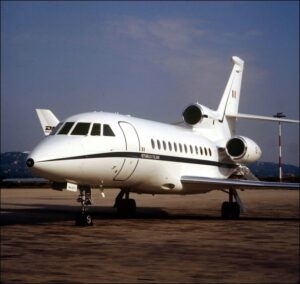 Velivolo-Falcon-900