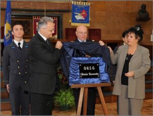 si svela nuova targa di un'aula