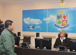IL MINISTRO DELLA DIFESA ALLA SALA SITUAZIONI AM - Aeronautica Militare