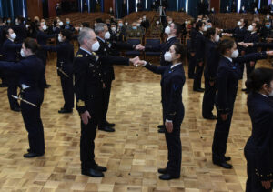 consegna Spadino - corso Scuola Militare Giulio Douhet-_primo piano spadino