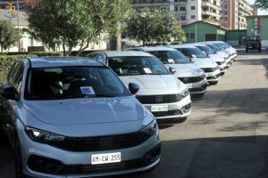 consegna vetture a noleggio al comando logistico_ Fiat Tipo