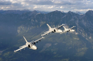 ADDESTRAMENTO: A RIVOLTO ESERCITAZIONE CONGIUNTA TRA AM ED EI - Aeronautica Militare
