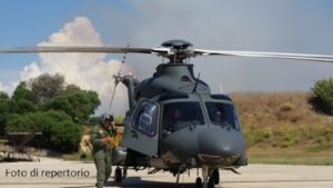 INCENDIO IN SICILIA. NUOVO INTERVENTO DELL'ELICOTTERO AM - Aeronautica Militare