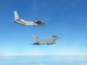 aerei militari in volo