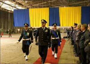 il-Generale-Cormio-passa-in-rasssegna-lo-schieramento