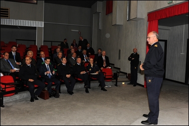 il-gen-Marani-apre-i-lavori-del-seminario