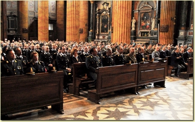 il-personale-del-Presidio-Militare-durante-la-funzione-religiosa