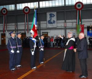 la Benidizione sel Drappo dal Mons. Sbarigia