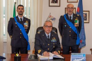 Generali durante la cerimonia Cambio al vertice del Centro Coordinamento Sicurezza AM