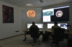 RAZZO CINESE: IL RUOLO DELL'AERONAUTICA MILITARE NEL MONITORAGGIO DEL LONG MARCH 5B - Aeronautica Militare