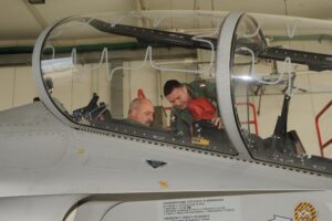 visita-Hugarian-air-force