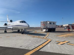 Bimbo in pericolo di vita: velivolo Aeronautica Militare lo trasporta da Lamezia Terme a Napoli - Aeronautica Militare