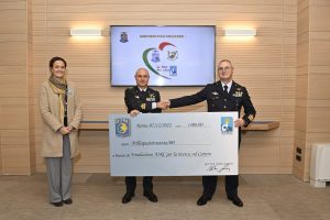 Centenario Aeronautica Militare: prima donazione per iniziativa benefica “Un dono dal Cielo per AIRC” - Aeronautica Militare
