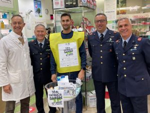 Difesa: l'Aeronautica Militare alla 10^ edizione dell'iniziativa benefica “In Farmacia per i Bambini” - Aeronautica Militare
