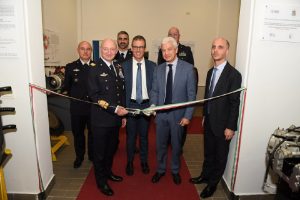 taglio del nastro - Centenario AM: restaurati 22 motori storici aeronautici in sinergia con il Museo dei Motori del Sistema Museale dell'Università di Palermo - Aeronautica Militare